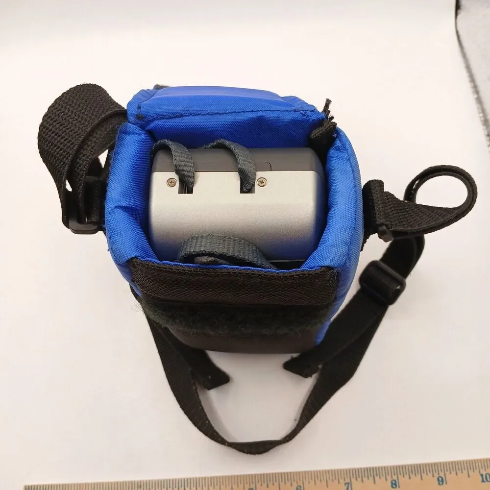 Minolta Freedom Zoom Camera 140EX with Padded Case 